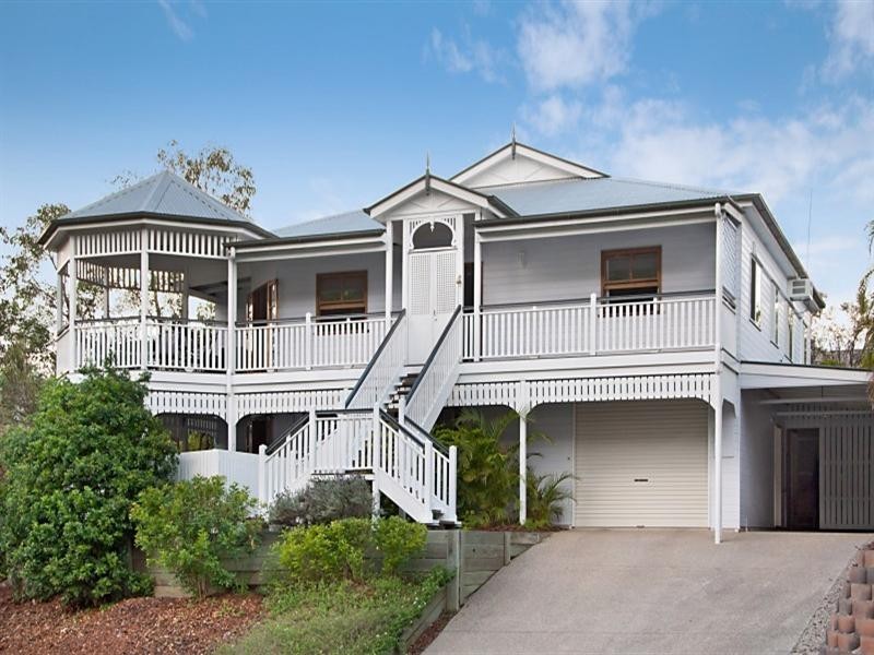 16 Dalrello Street, Carina QLD 4152