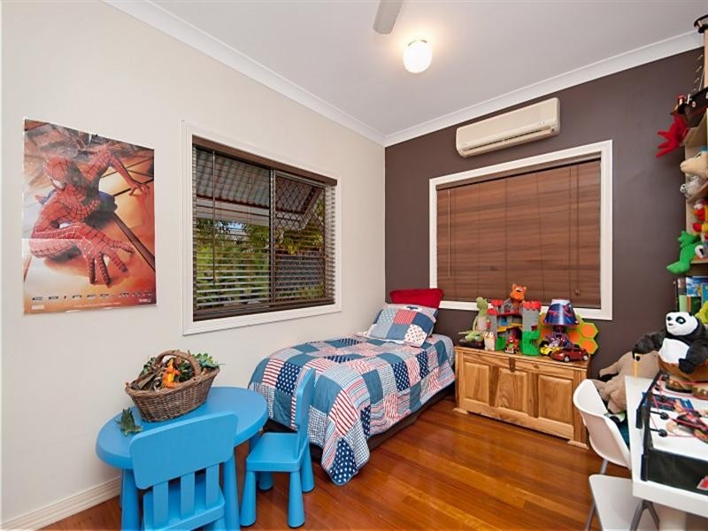 16 Dalrello Street, Carina QLD 4152