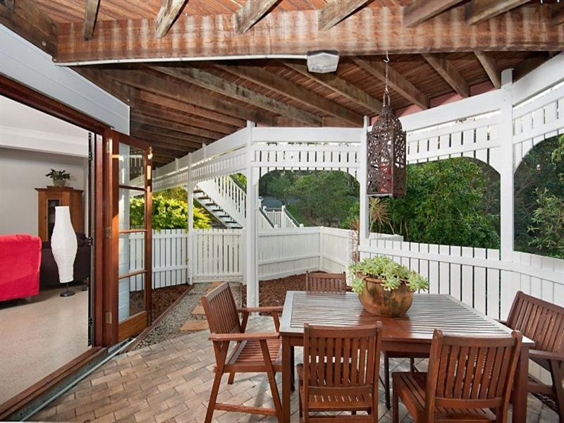 16 Dalrello Street, Carina QLD 4152