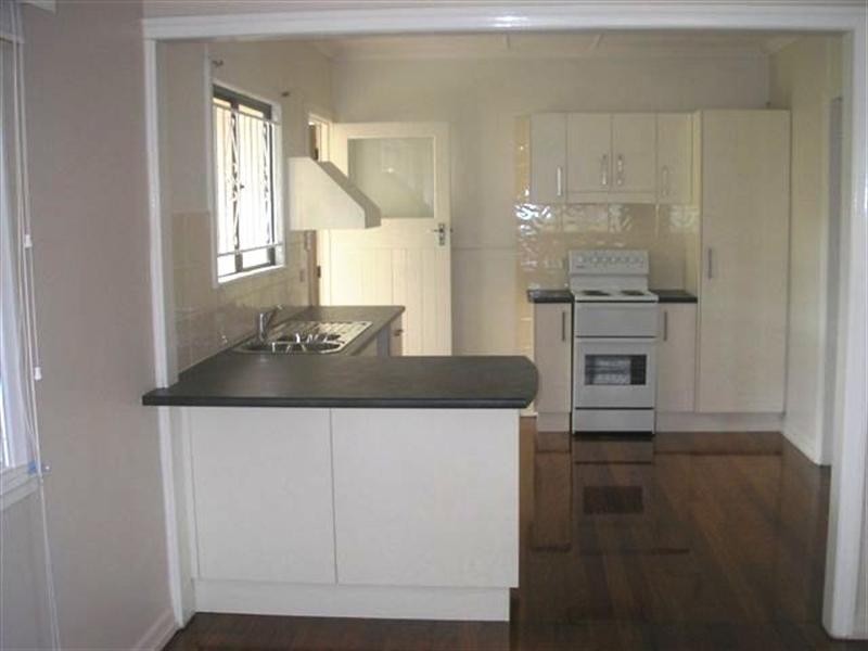 7 Delsie Street, Cannon Hill QLD 4170