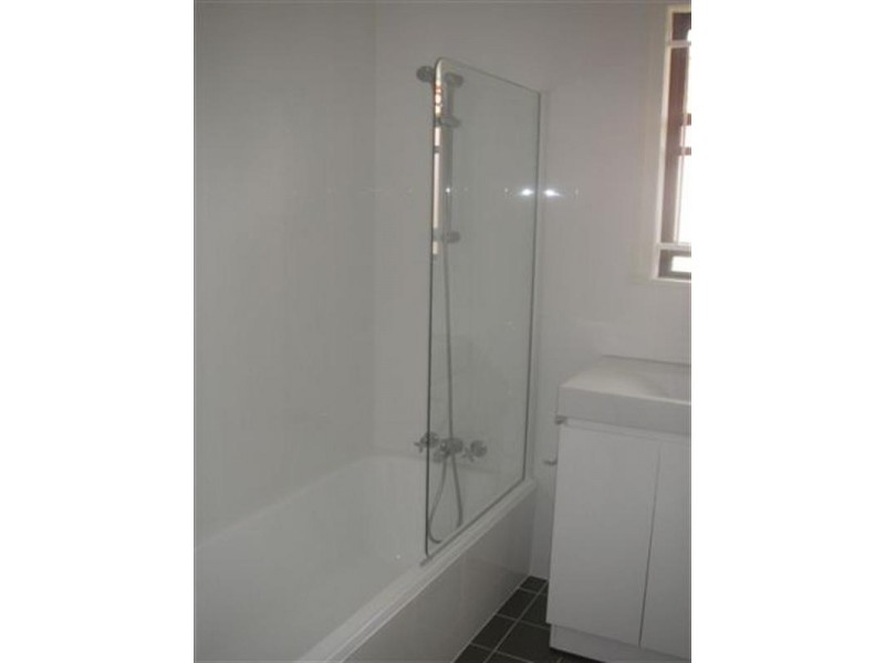 7 Delsie Street, Cannon Hill QLD 4170