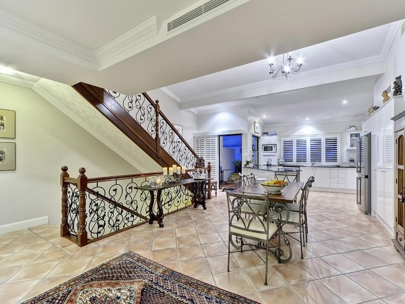 4/24 Philip Street, Hawthorne QLD 4171