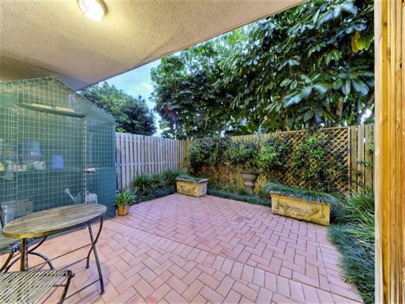 4/24 Philip Street, Hawthorne QLD 4171