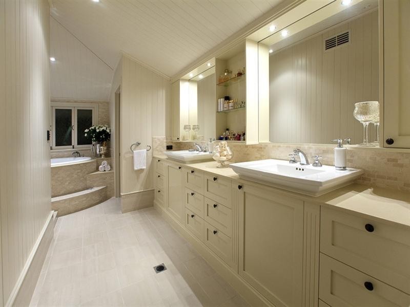 70 Laidlaw Parade, East Brisbane QLD 4169