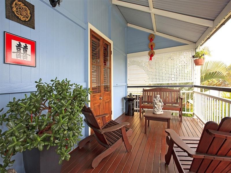 38 Longfellow Street, Norman Park QLD 4170