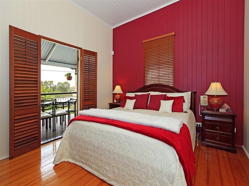 38 Longfellow Street, Norman Park QLD 4170