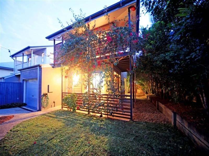 10 Leura Avenue, Hawthorne QLD 4171