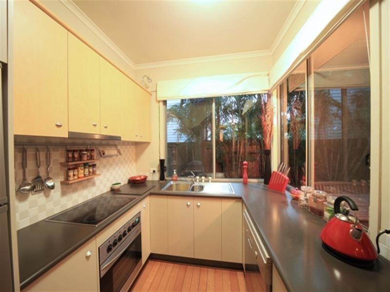 10 Leura Avenue, Hawthorne QLD 4171