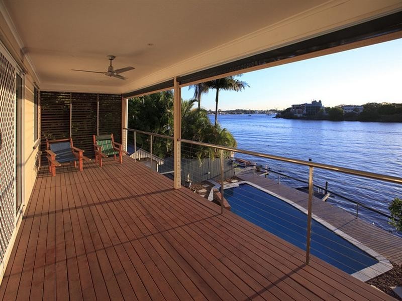 30 Aaron Avenue, Hawthorne QLD 4171