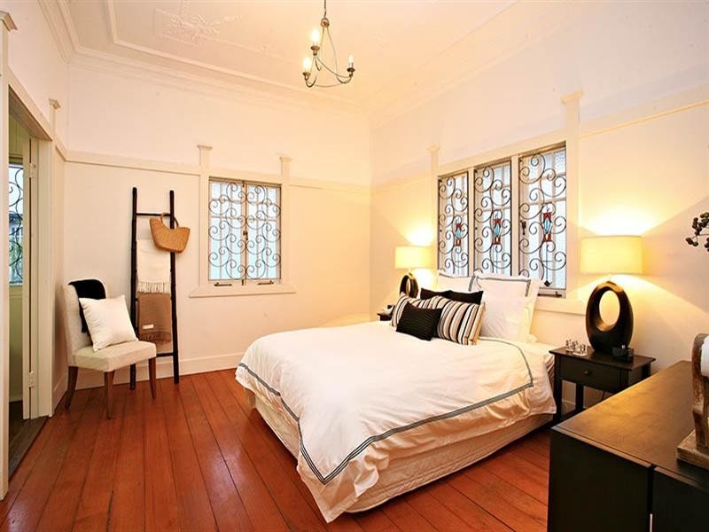 11 Vanda Street, Woolloongabba QLD 4102