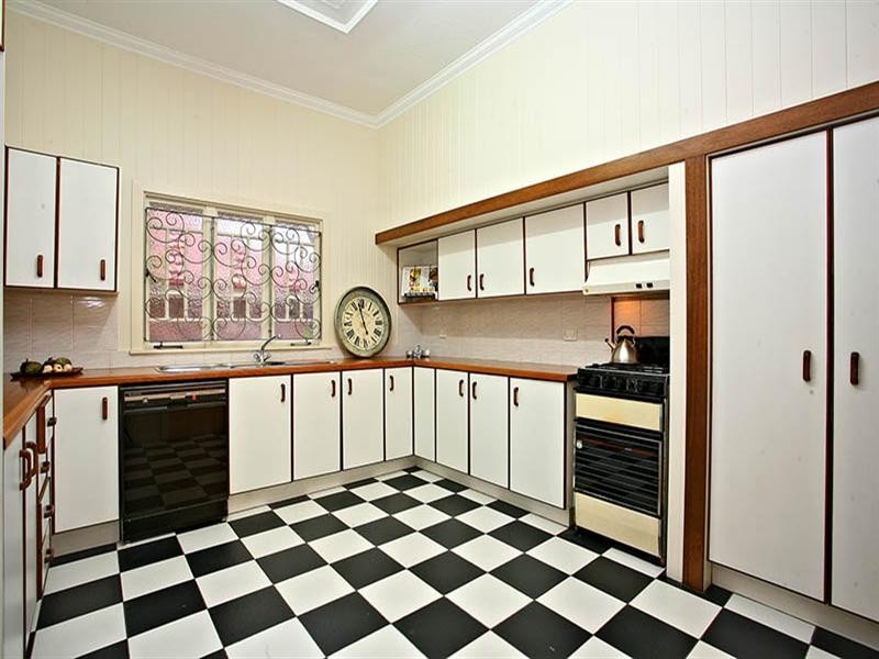 11 Vanda Street, Woolloongabba QLD 4102