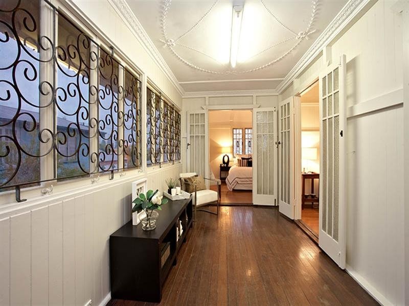 11 Vanda Street, Woolloongabba QLD 4102