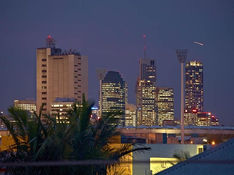 11 Vanda Street, Woolloongabba QLD 4102