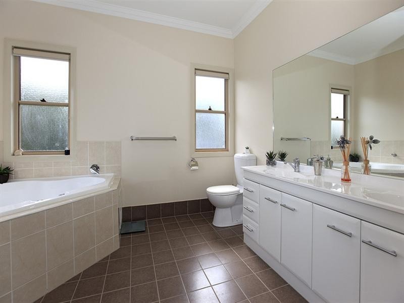 37 Byrne Parade, Balmoral QLD 4171