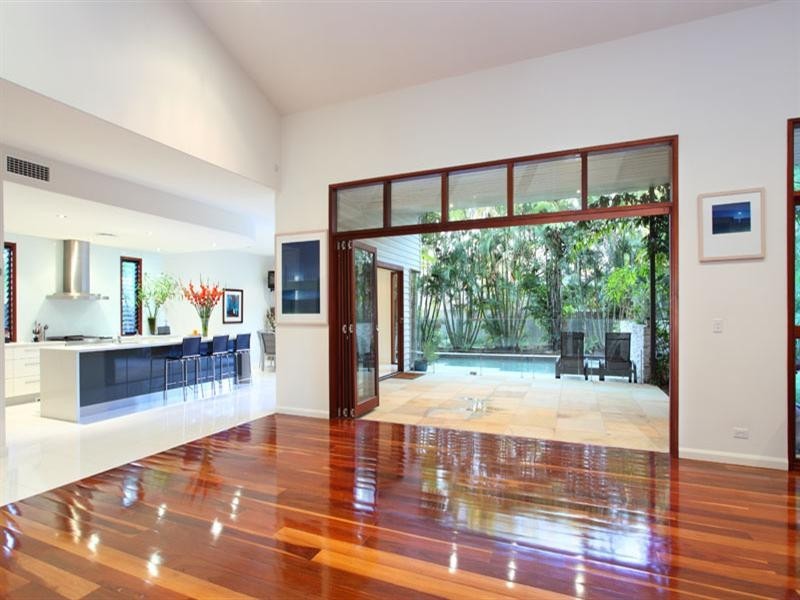 27 McDonald Street, Hawthorne QLD 4171