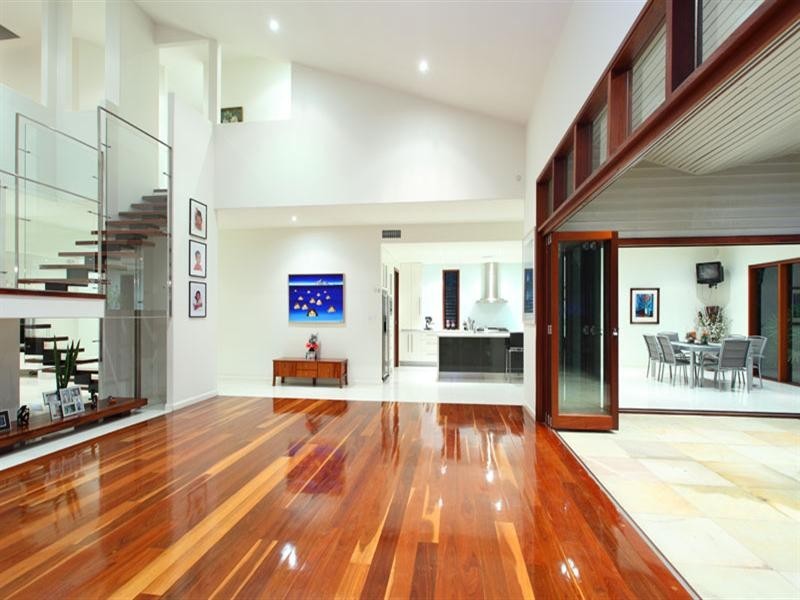 27 McDonald Street, Hawthorne QLD 4171