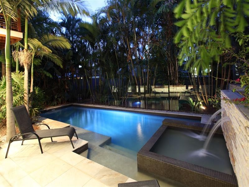 27 McDonald Street, Hawthorne QLD 4171