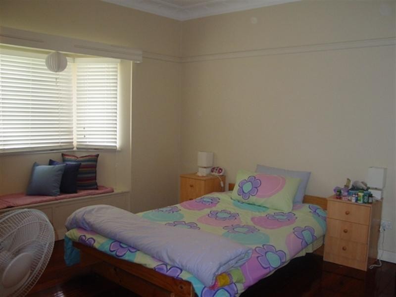 57 Lewis Street, Camp Hill QLD 4152