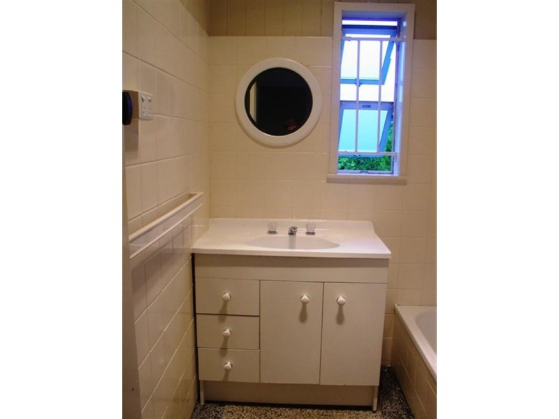 57 Lewis Street, Camp Hill QLD 4152