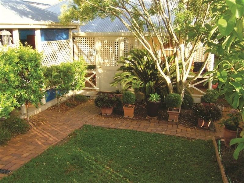 312 Wynnum Road, Norman Park QLD 4170