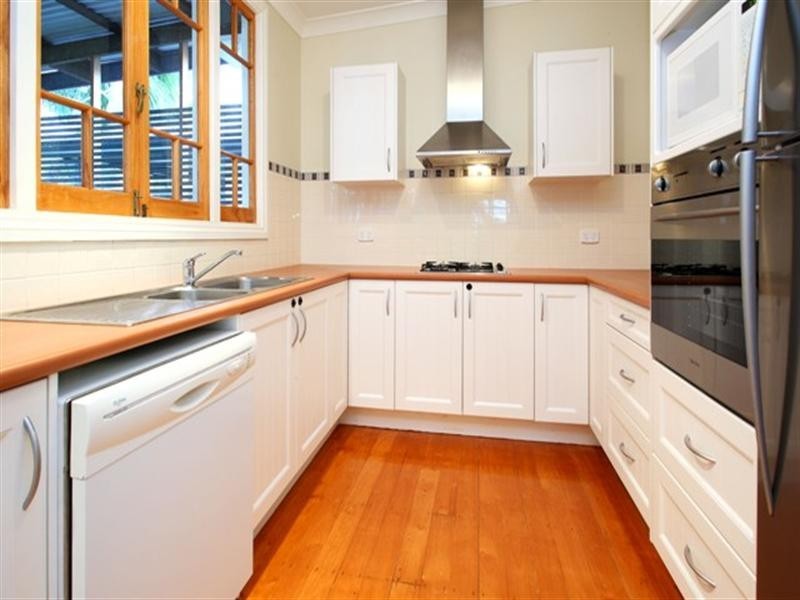 149 Macrossan Avenue, Norman Park QLD 4170