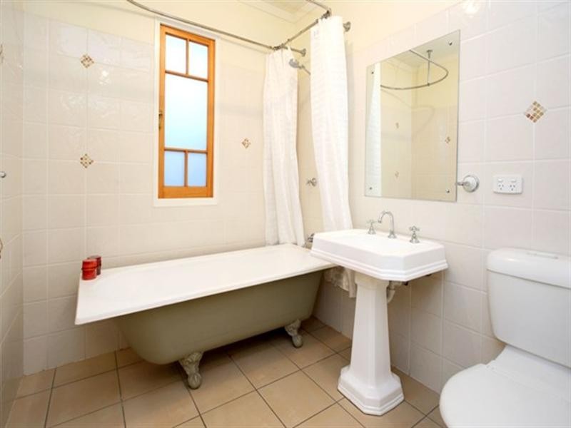 149 Macrossan Avenue, Norman Park QLD 4170