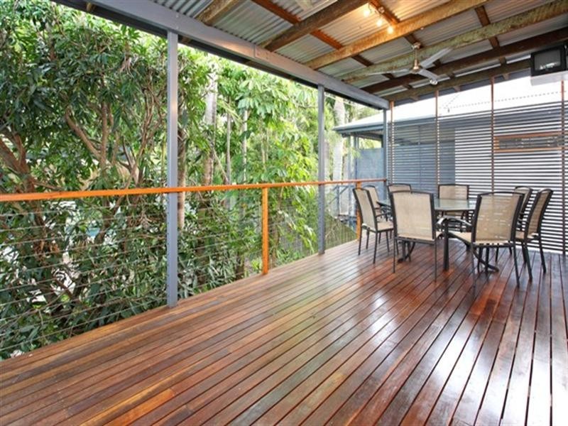 149 Macrossan Avenue, Norman Park QLD 4170