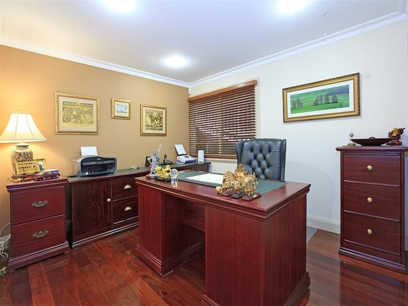 38 Longfellow Street, Norman Park QLD 4170