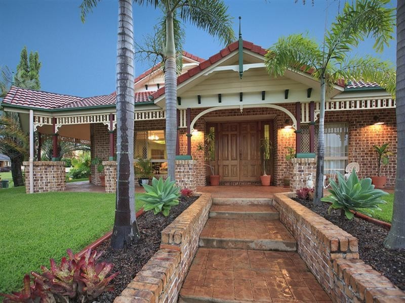 37 Amersham Crescent, Carindale QLD 4152