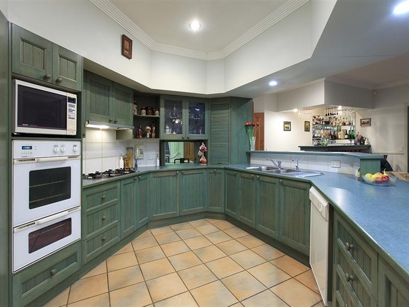 37 Amersham Crescent, Carindale QLD 4152