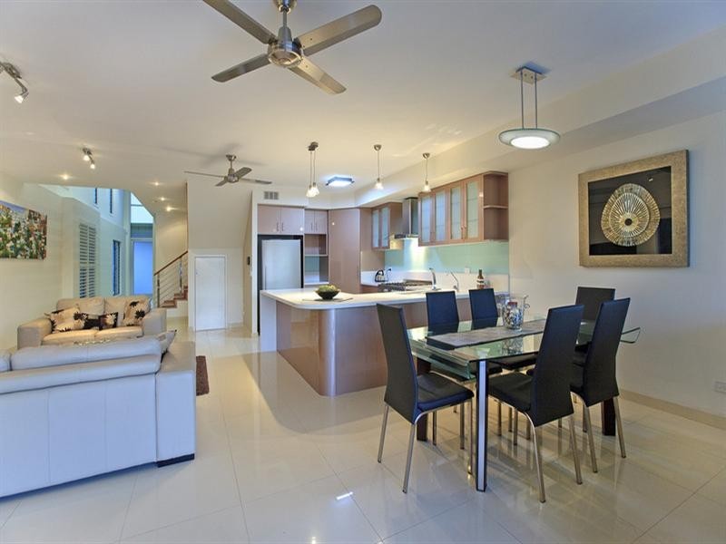 64 Quay Street, Bulimba QLD 4171