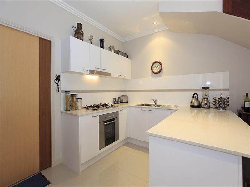 2/381 Bennetts Road, Norman Park QLD 4170