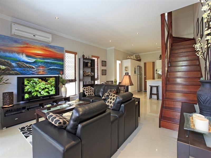 2/381 Bennetts Road, Norman Park QLD 4170