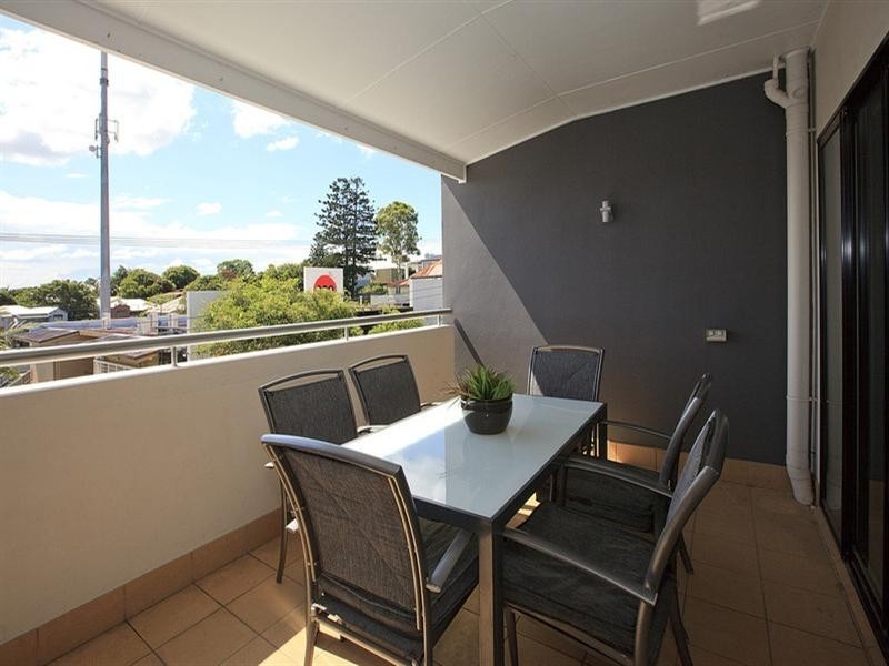 3/5 Wambool Street, Bulimba QLD 4171