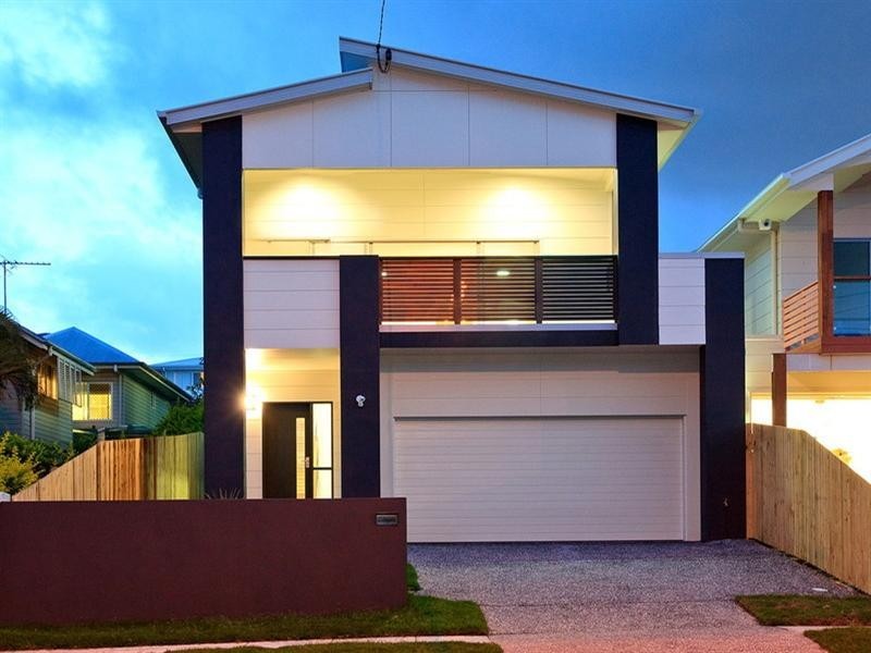 157 Macrossan Avenue, Norman Park QLD 4170