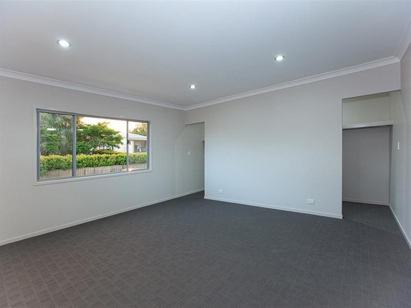 157 Macrossan Avenue, Norman Park QLD 4170