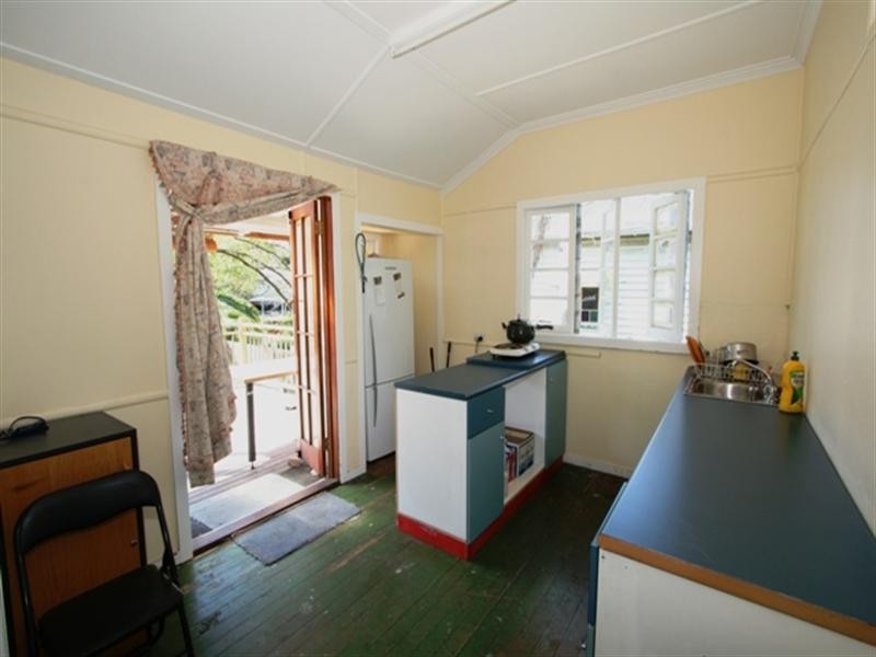 13 Balmoral Street, Hawthorne QLD 4171