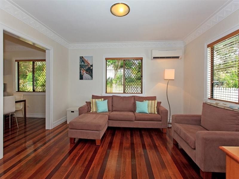 101 Erica Street, Cannon Hill QLD 4170