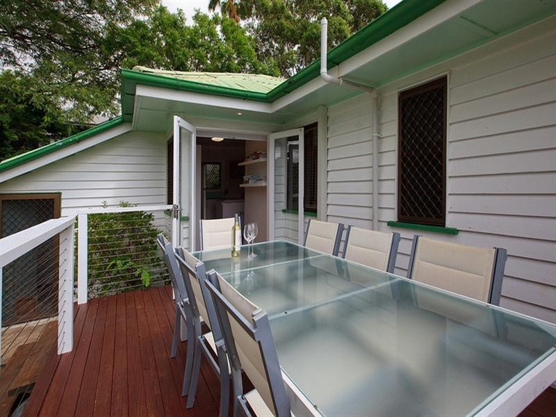101 Erica Street, Cannon Hill QLD 4170