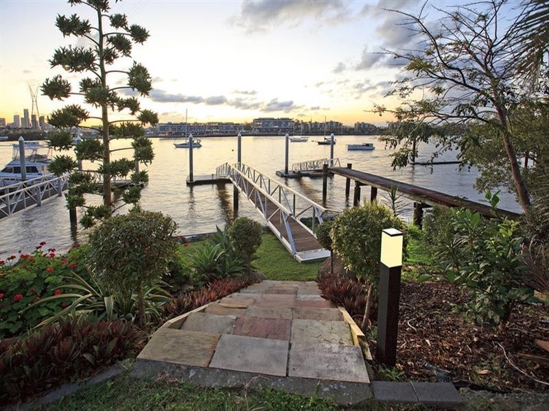 64 Quay Street, Bulimba QLD 4171