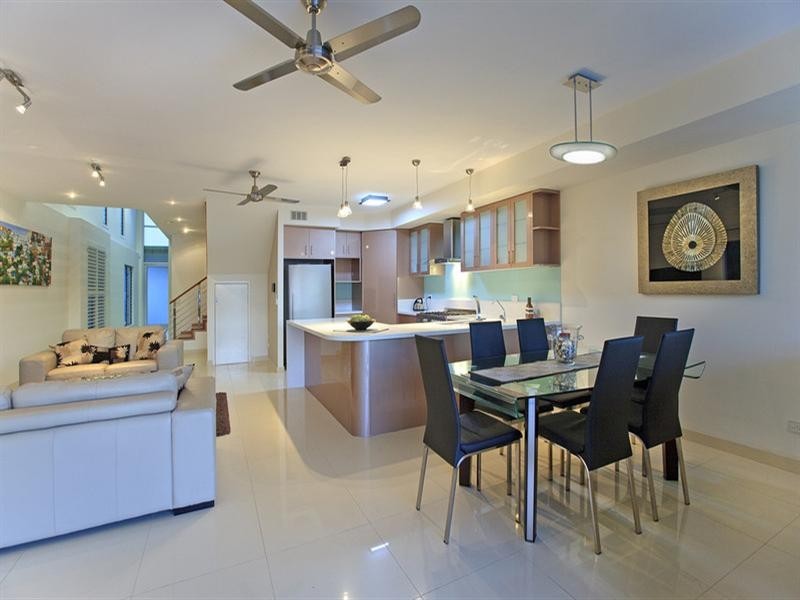 64 Quay Street, Bulimba QLD 4171