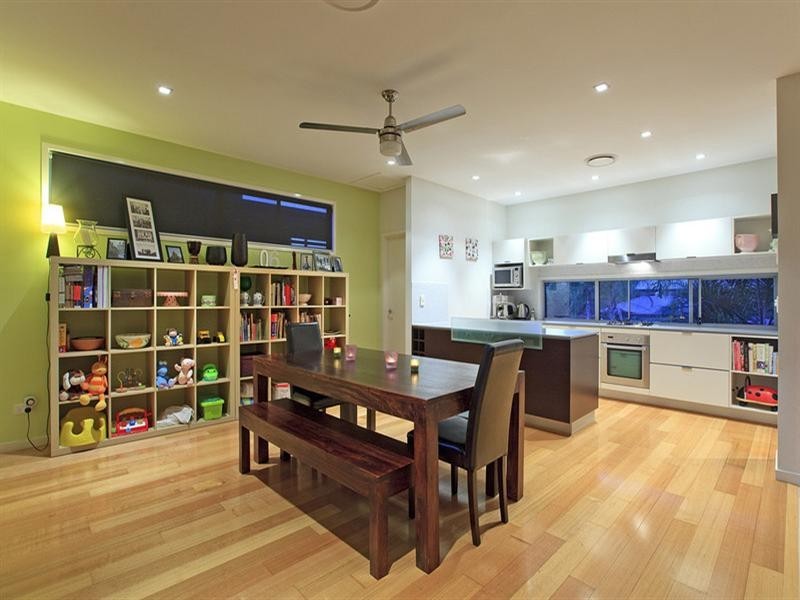 8 Eton Street, Bulimba QLD 4171