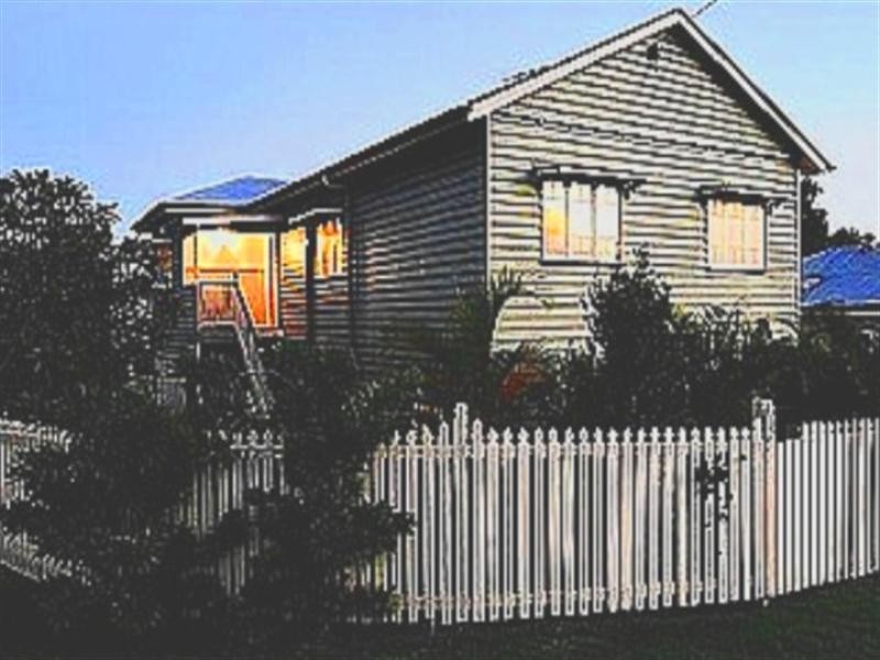 25 Ayr Street, Morningside QLD 4170