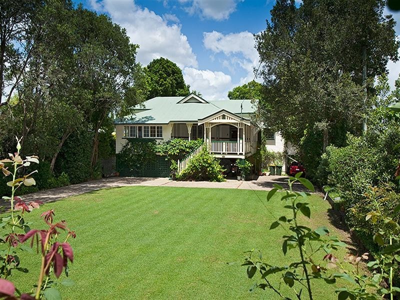 19 Ivy Street, Indooroopilly QLD 4068