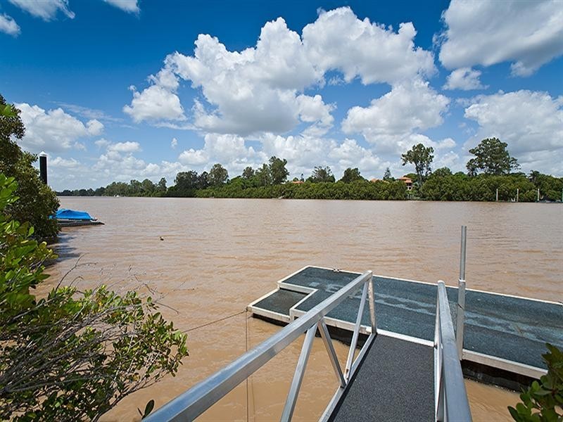 19 Ivy Street, Indooroopilly QLD 4068