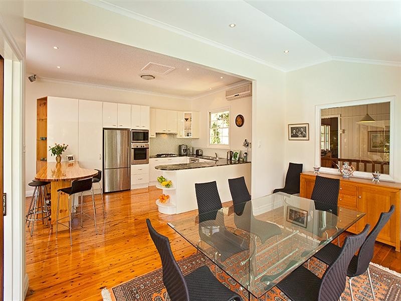 19 Ivy Street, Indooroopilly QLD 4068