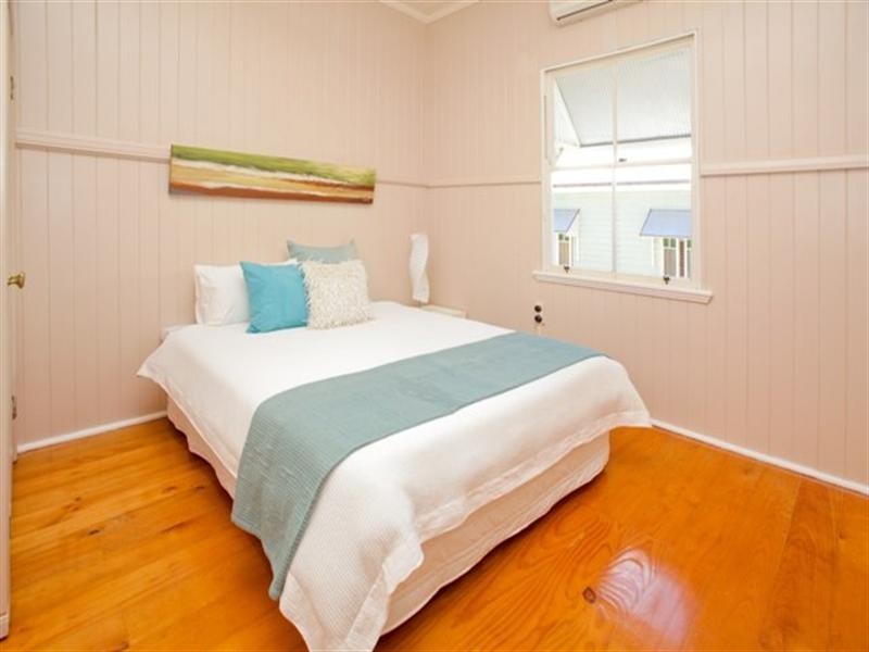 17A Marian Street, Coorparoo QLD 4151