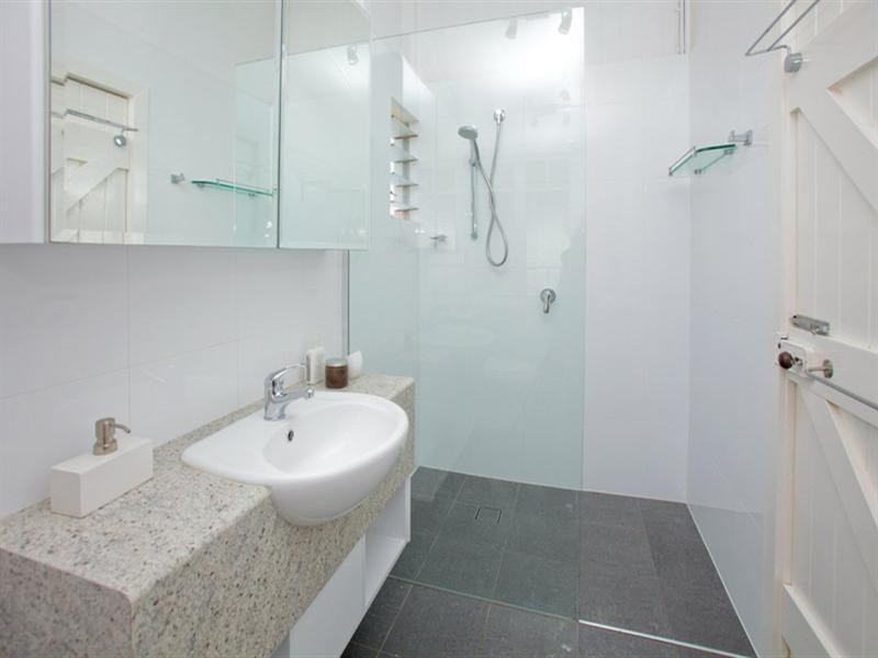 17A Marian Street, Coorparoo QLD 4151