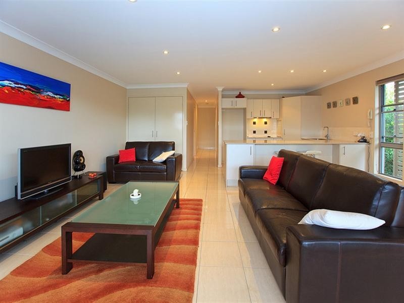 1/60 Kates Street, Morningside QLD 4170