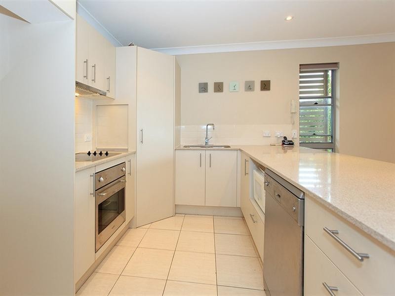1/60 Kates Street, Morningside QLD 4170